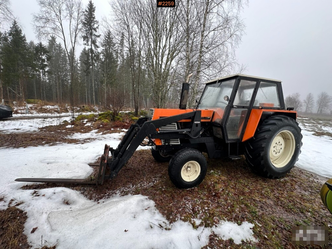 Tractor Ursus C385 Deluxe! with loader and implements - جرار: صورة 1 Tractor Ursus C385 Deluxe! with loader and implements - جرار: صورة 1