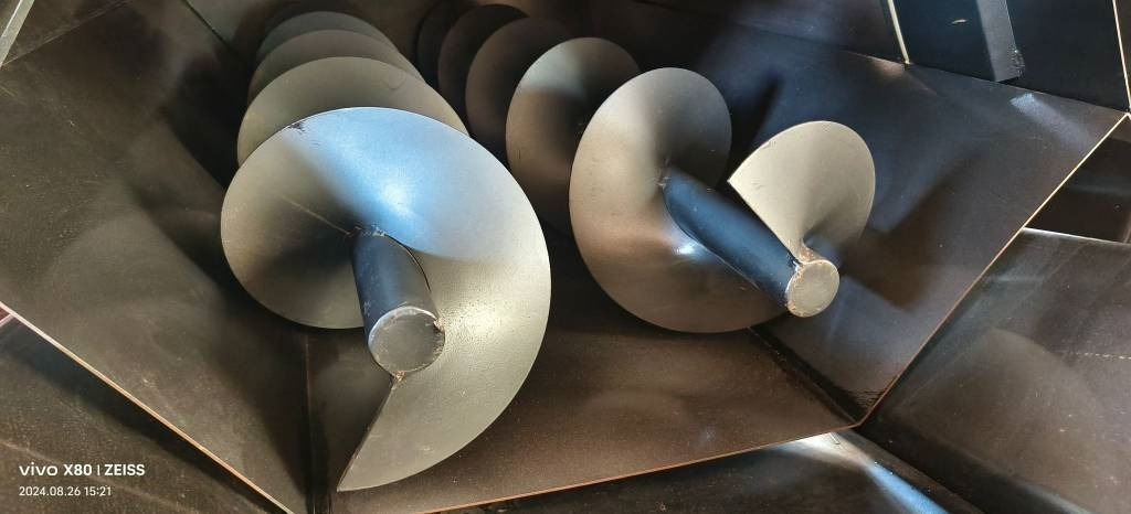 Bizon B-1030 Kompost Schredder Biomasse Mist Compost shr - جهاز إعداد التبن: صورة 5 Bizon B-1030 Kompost Schredder Biomasse Mist Compost shr - جهاز إعداد التبن: صورة 5