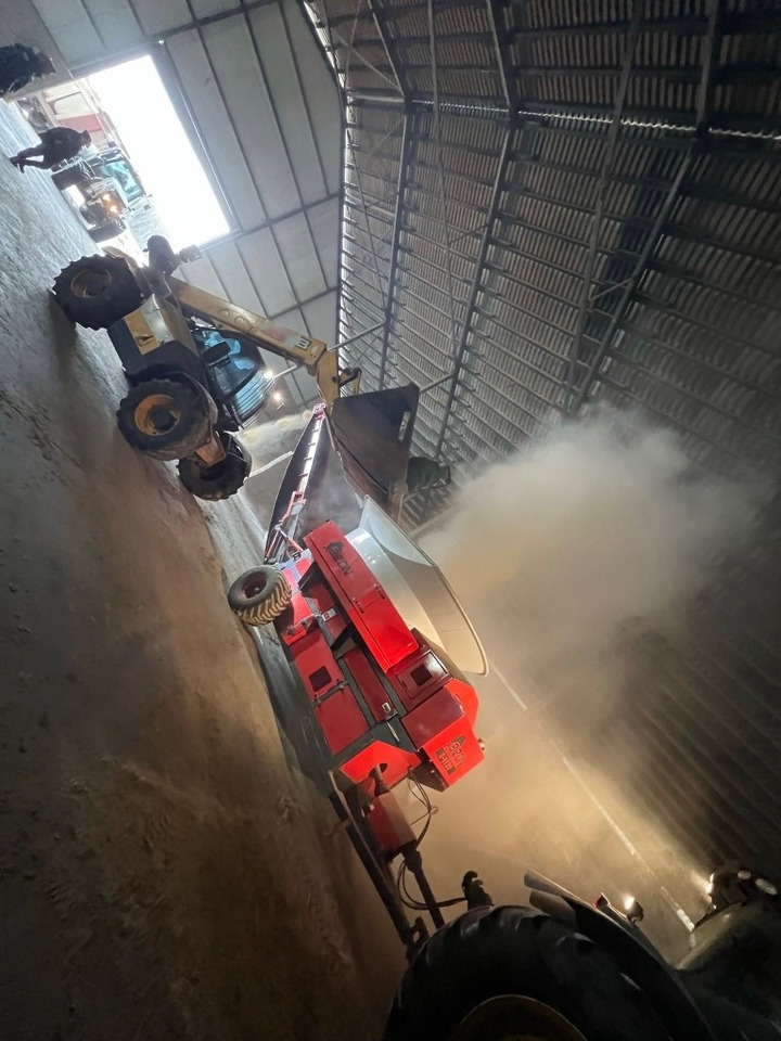 Bizon B-1130 Strohmühle Tub grinder kein Haybuster Stroh - جهاز إعداد التبن: صورة 3 Bizon B-1130 Strohmühle Tub grinder kein Haybuster Stroh - جهاز إعداد التبن: صورة 3