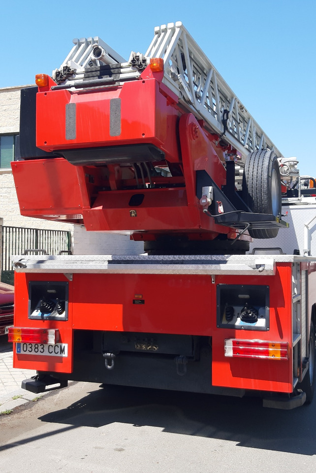 MERCEDES-BENZ 1528F MAGIRUS DLK 23-12 - شاحنة حريق: صورة 2 MERCEDES-BENZ 1528F MAGIRUS DLK 23-12 - شاحنة حريق: صورة 2