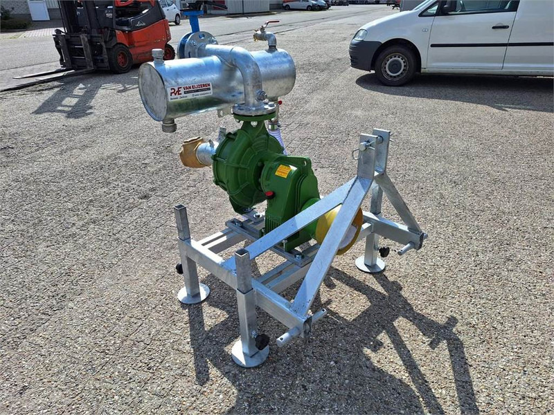 Rovatti T3K80/2E PTO pomp op bok - رشاش معلق على جرار: صورة 2 Rovatti T3K80/2E PTO pomp op bok - رشاش معلق على جرار: صورة 2