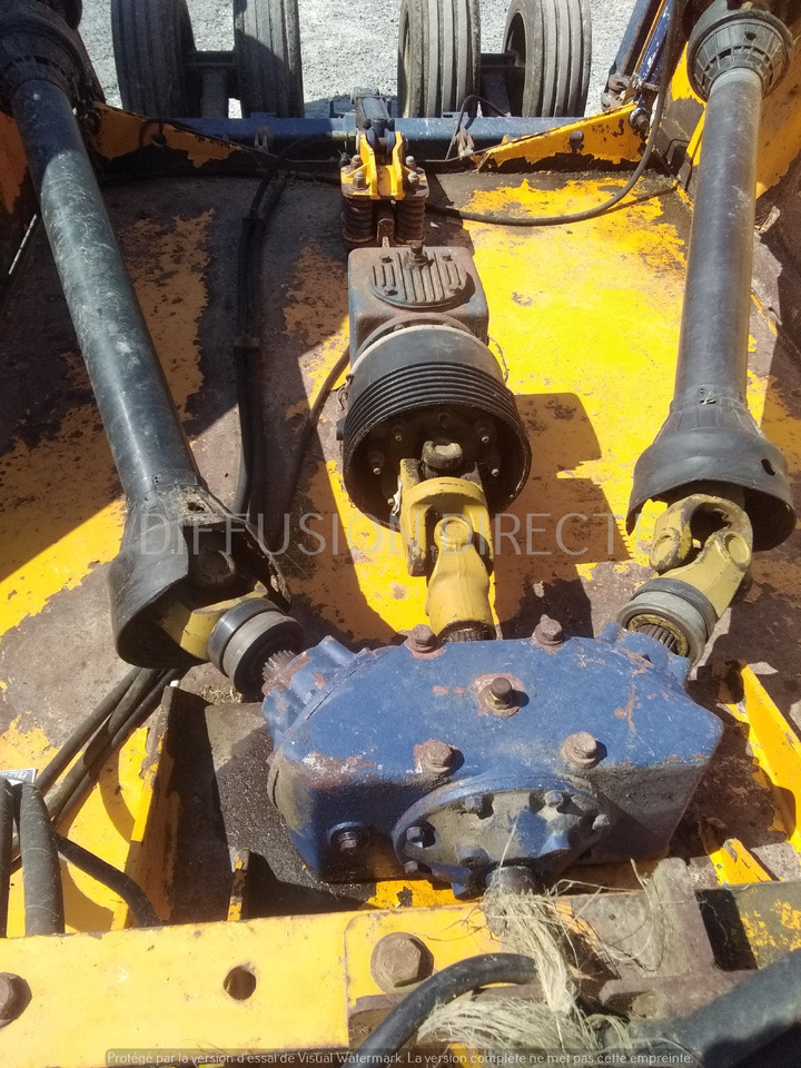 BOMFORD BROYEUR A AXE HORIZONTAL TRI WING 4600 - جزازة عشب الحدائق: صورة 5 BOMFORD BROYEUR A AXE HORIZONTAL TRI WING 4600 - جزازة عشب الحدائق: صورة 5