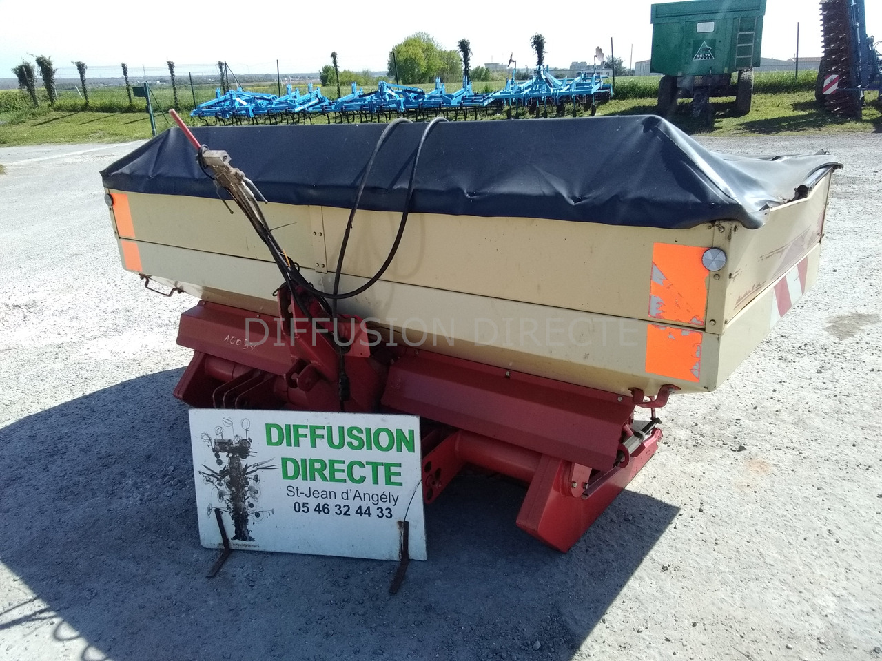 VICON DISTRIBUTEUR D'ENGRAIS GREENLAND - آلة نشر السماد: صورة 1 VICON DISTRIBUTEUR D'ENGRAIS GREENLAND - آلة نشر السماد: صورة 1