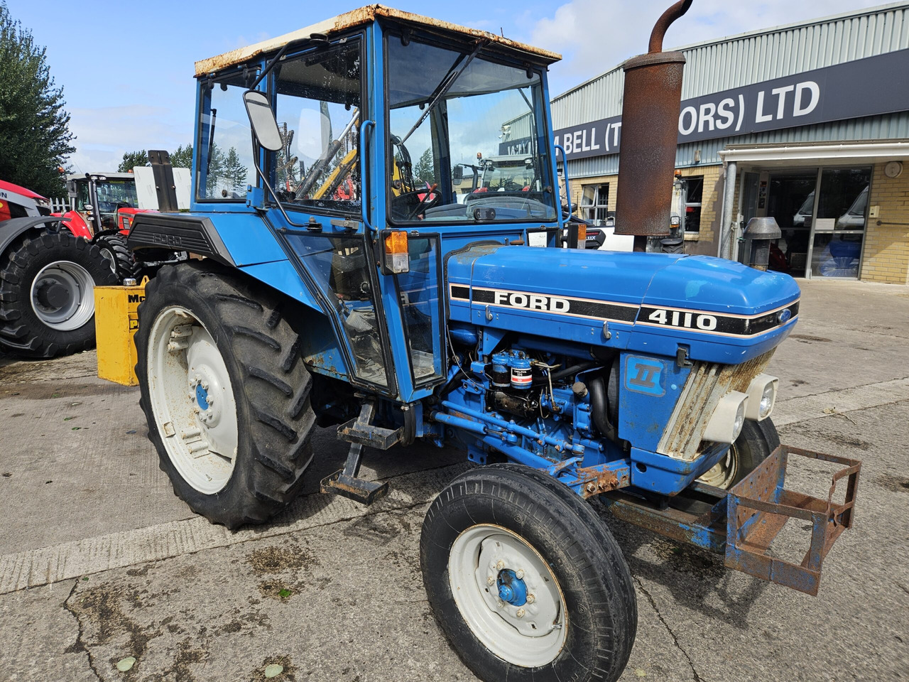 1988 Ford 4110 2wd tractor - جرار: صورة 1 1988 Ford 4110 2wd tractor - جرار: صورة 1