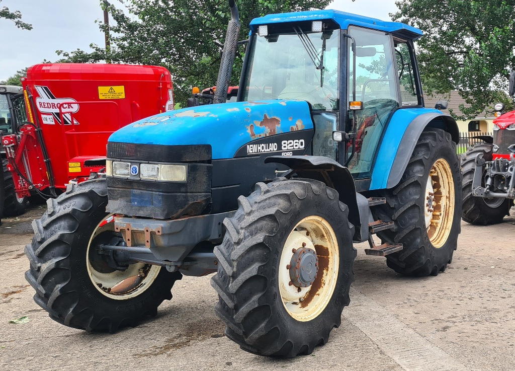 New Holland 8260, Rangecommand - جرار: صورة 2 New Holland 8260, Rangecommand - جرار: صورة 2