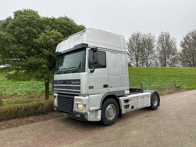 DAF XF 530 4X2 Manual EUR3 LOW KM - رأس تريلا: صورة 1 DAF XF 530 4X2 Manual EUR3 LOW KM - رأس تريلا: صورة 1