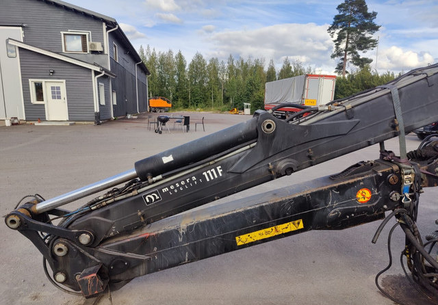 LogliftMesera / Loglift F111FT Sähköohjattu - ونش كرين: صورة 4 LogliftMesera / Loglift F111FT Sähköohjattu - ونش كرين: صورة 4