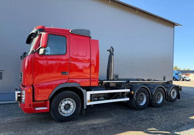Volvo FH16 - شاحنة برافعة خطافية: صورة 2 Volvo FH16 - شاحنة برافعة خطافية: صورة 2