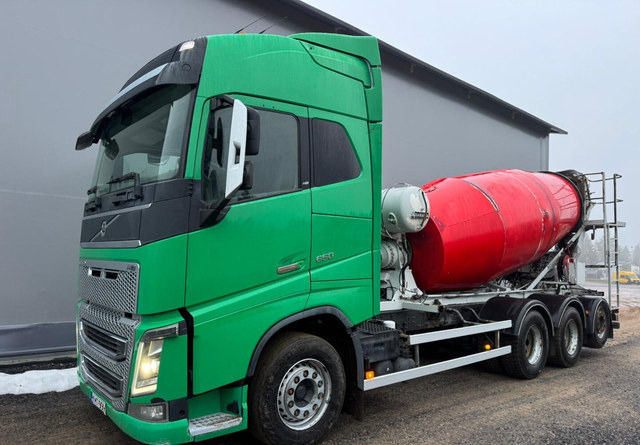 VolvoFH16 650 8x4 - شاحنة خلاطة خرسانة: صورة 2 VolvoFH16 650 8x4 - شاحنة خلاطة خرسانة: صورة 2