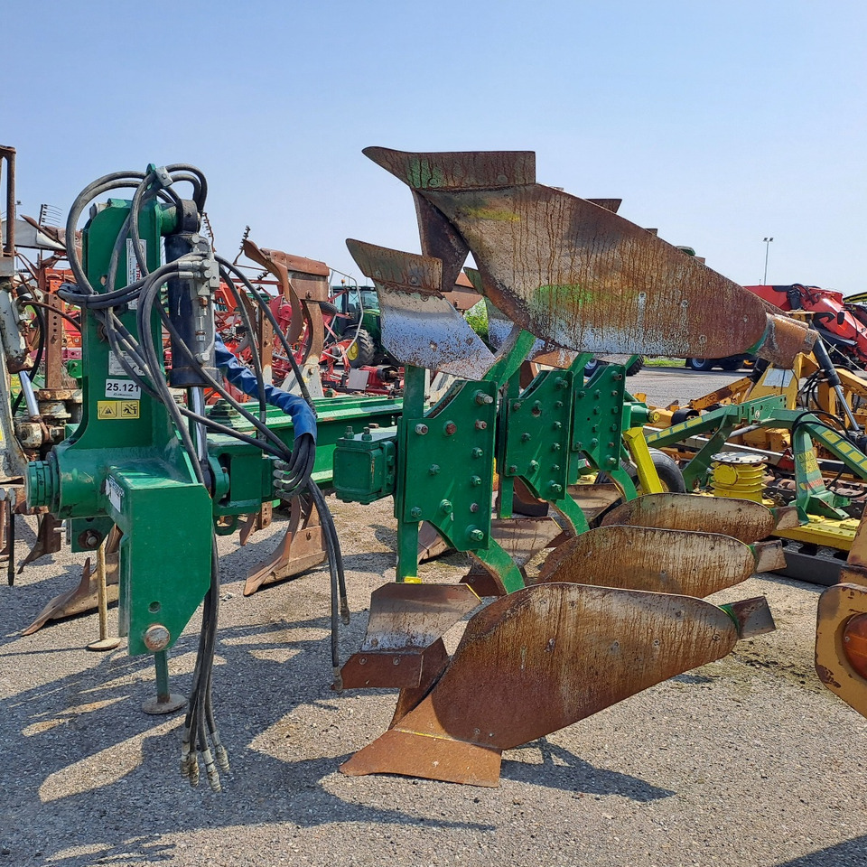 ARATRO TRIVOMERE MORO - محراث: صورة 1 ARATRO TRIVOMERE MORO - محراث: صورة 1
