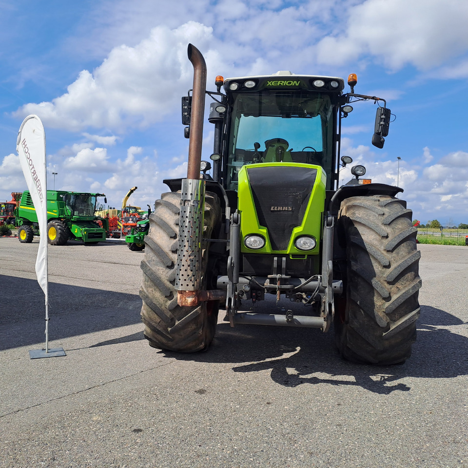 CLAAS XERION 3800 TRAC - جرار: صورة 3 CLAAS XERION 3800 TRAC - جرار: صورة 3