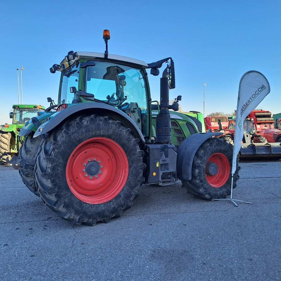 FENDT 720 VARIO PROFI - جرار: صورة 3 FENDT 720 VARIO PROFI - جرار: صورة 3