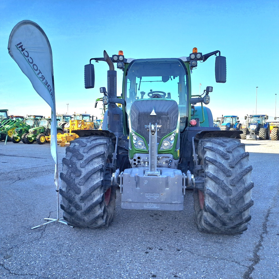 FENDT 720 VARIO PROFI - جرار: صورة 2 FENDT 720 VARIO PROFI - جرار: صورة 2