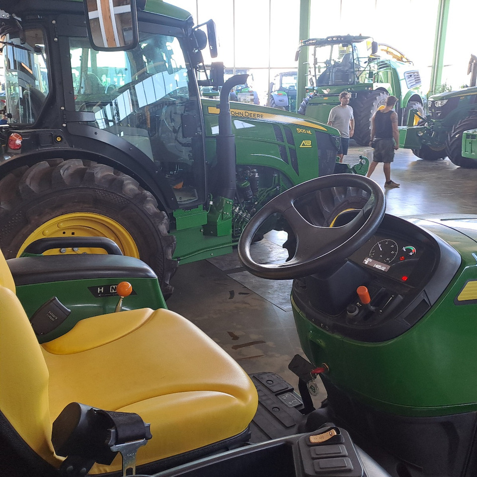 JOHN DEERE 3038E COMPATTO - جرار: صورة 4 JOHN DEERE 3038E COMPATTO - جرار: صورة 4