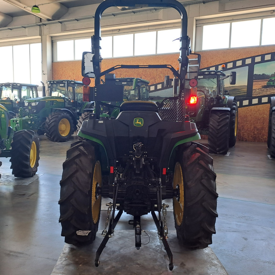 JOHN DEERE 3038E COMPATTO - جرار: صورة 5 JOHN DEERE 3038E COMPATTO - جرار: صورة 5