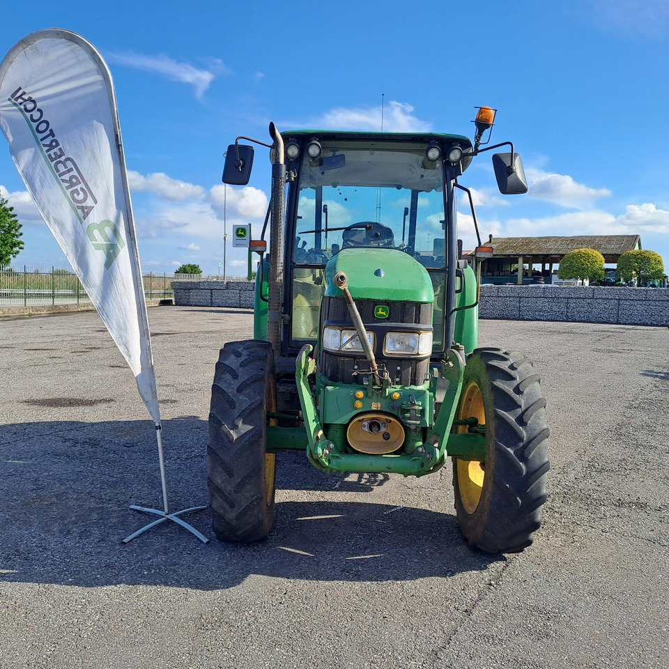 JOHN DEERE 5820 - ASTA AGRIBERTOCCHI - جرار: صورة 2 JOHN DEERE 5820 - ASTA AGRIBERTOCCHI - جرار: صورة 2