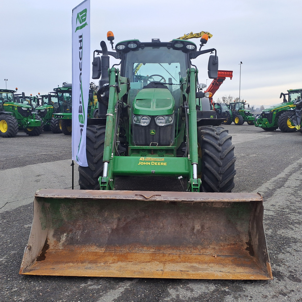 JOHN DEERE 6120R CON CARICATORE FRONTALE 623 M - جرار: صورة 2 JOHN DEERE 6120R CON CARICATORE FRONTALE 623 M - جرار: صورة 2