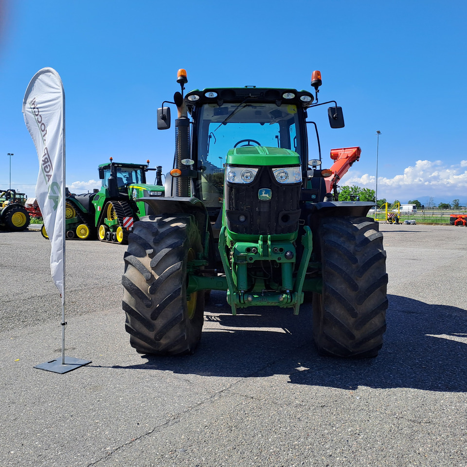 JOHN DEERE 6210R - جرار: صورة 2 JOHN DEERE 6210R - جرار: صورة 2