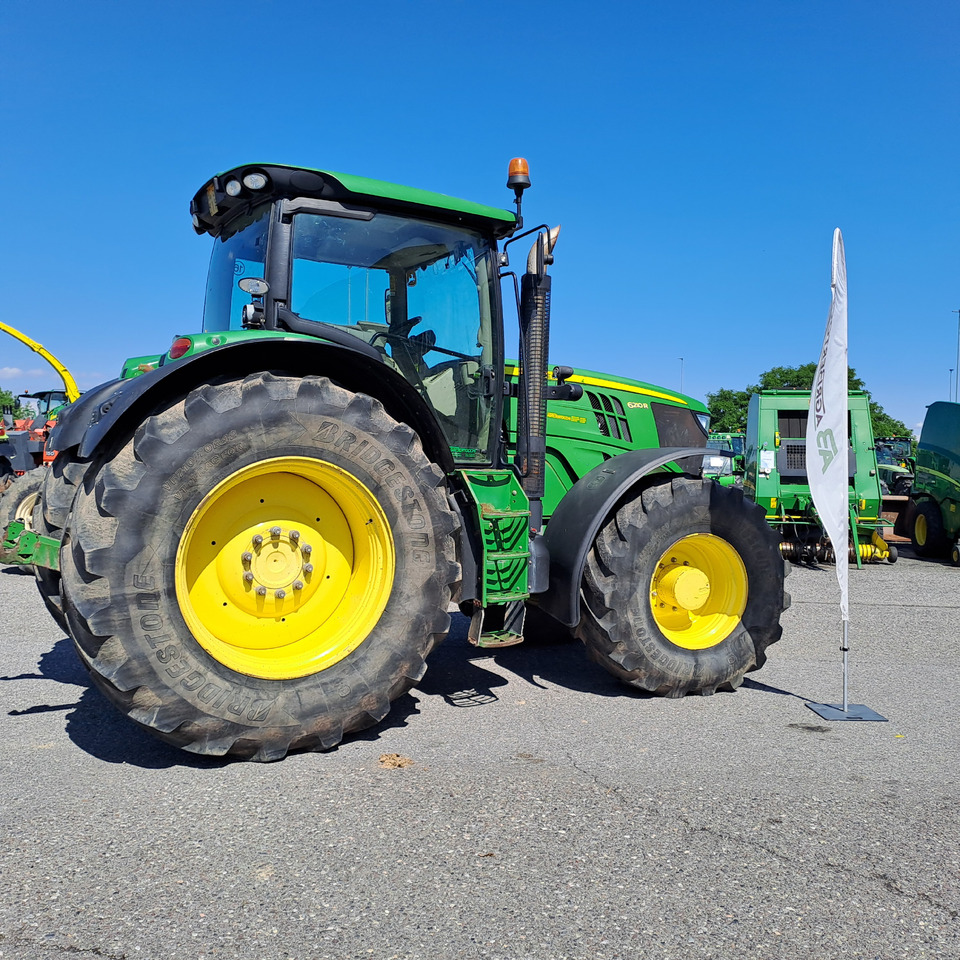 JOHN DEERE 6210R - جرار: صورة 3 JOHN DEERE 6210R - جرار: صورة 3