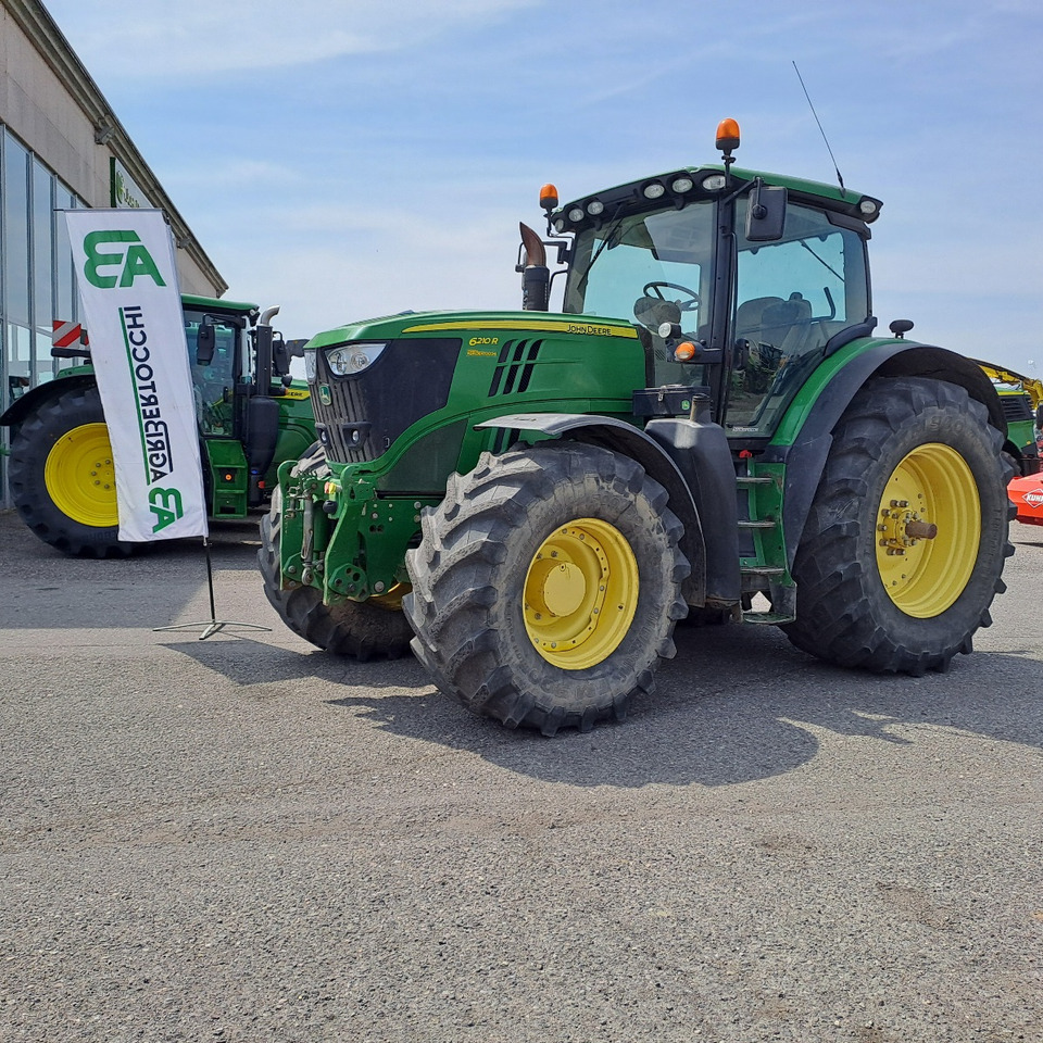 JOHN DEERE 6210R - جرار: صورة 1 JOHN DEERE 6210R - جرار: صورة 1
