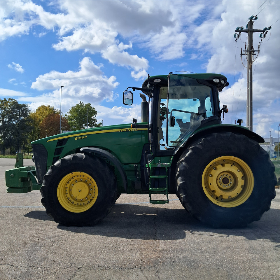 JOHN DEERE 8345 R - جرار: صورة 2 JOHN DEERE 8345 R - جرار: صورة 2