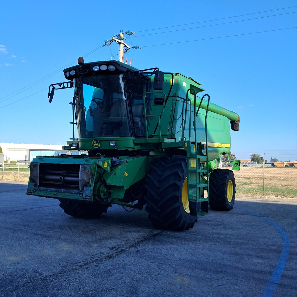JOHN DEERE C670 - حصادة: صورة 1 JOHN DEERE C670 - حصادة: صورة 1