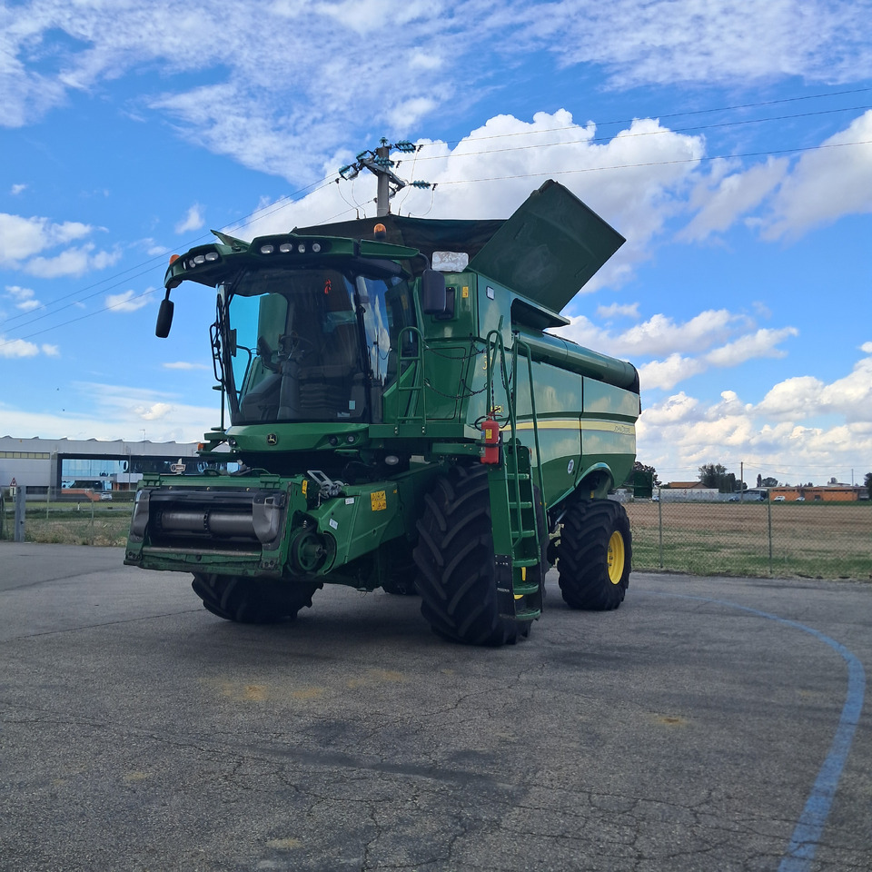 MIETITREBBIA JOHN DEERE S660 - حصادة: صورة 1 MIETITREBBIA JOHN DEERE S660 - حصادة: صورة 1