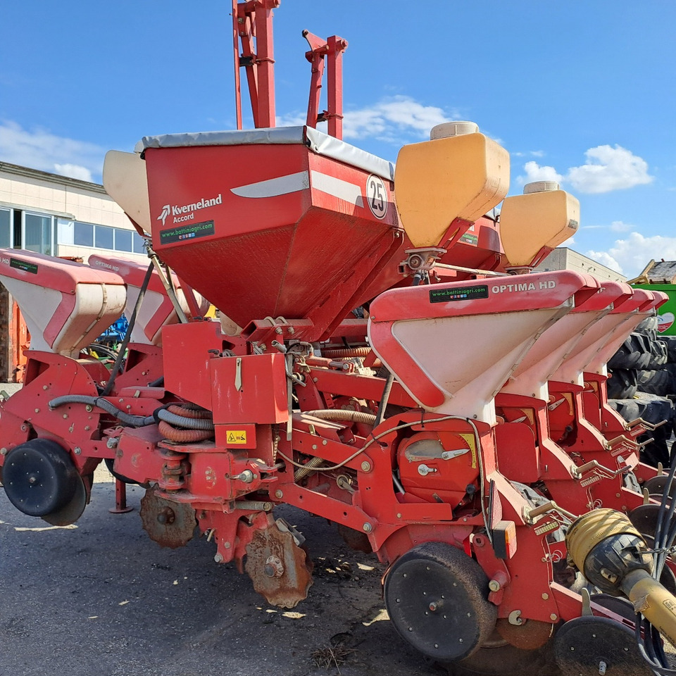 SEMINATRICE KVERNELAND ACCORD OPTIMA HD - آلة البذر الدقيق: صورة 1 SEMINATRICE KVERNELAND ACCORD OPTIMA HD - آلة البذر الدقيق: صورة 1