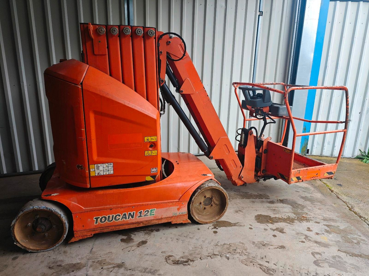 JLG Toucan 12E - مرفاع بصاري عمودي: صورة 5 JLG Toucan 12E - مرفاع بصاري عمودي: صورة 5
