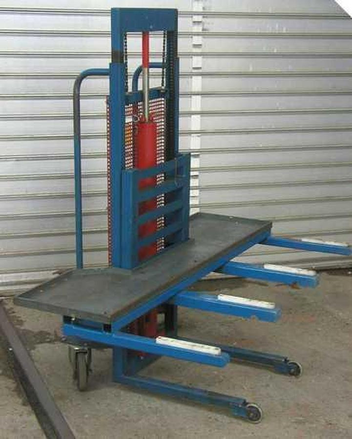 Hubgerät MANSS - معدات المستودعات: صورة 1 Hubgerät MANSS - معدات المستودعات: صورة 1