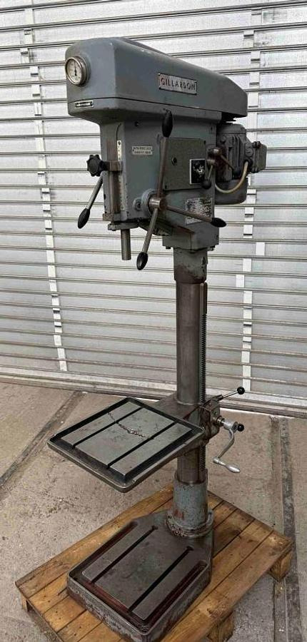 Säulenbohrmaschine GILLARDON - دريل ثابت: صورة 1 Säulenbohrmaschine GILLARDON - دريل ثابت: صورة 1