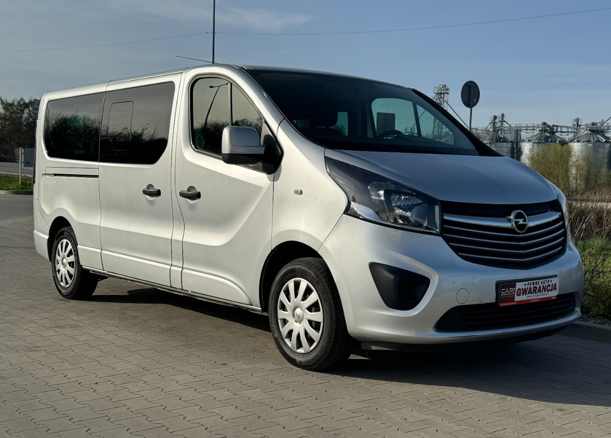 Opel Vivaro 2019 rok 9 osobowy nawiewy tylne Bezwypadkowy Niski przebieg FV23 - حافلة صغيرة, ميكروباص: صورة 1 Opel Vivaro 2019 rok 9 osobowy nawiewy tylne Bezwypadkowy Niski przebieg FV23 - حافلة صغيرة, ميكروباص: صورة 1