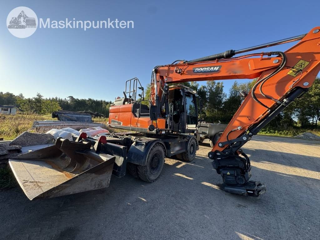 Doosan DX 170 W-5 + Tippvagn + Redskap - حفار ذو عجلات: صورة 1 Doosan DX 170 W-5 + Tippvagn + Redskap - حفار ذو عجلات: صورة 1