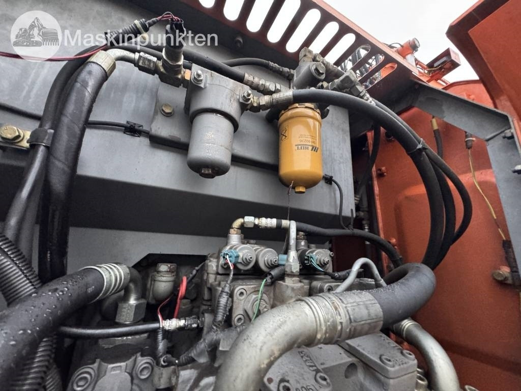 حفار ذو عجلات Hitachi ZX 140 W-3 Med vagn och redskap!: صورة 33 حفار ذو عجلات Hitachi ZX 140 W-3 Med vagn och redskap!: صورة 33