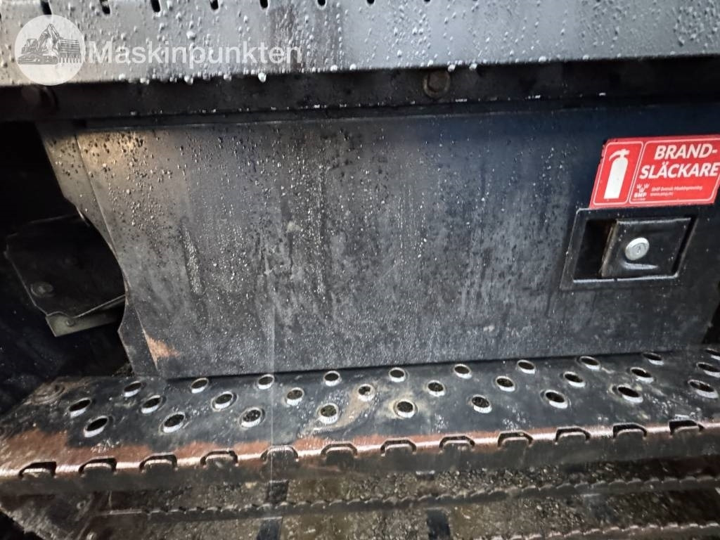 حفار ذو عجلات Hitachi ZX 140 W-3 Med vagn och redskap!: صورة 9 حفار ذو عجلات Hitachi ZX 140 W-3 Med vagn och redskap!: صورة 9