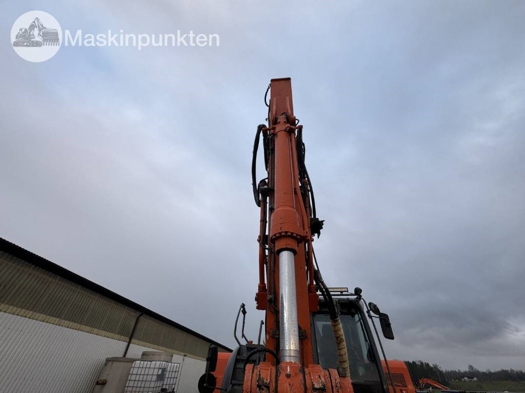 حفار ذو عجلات Hitachi ZX 140 W-3 Med vagn och redskap!: صورة 50 حفار ذو عجلات Hitachi ZX 140 W-3 Med vagn och redskap!: صورة 50