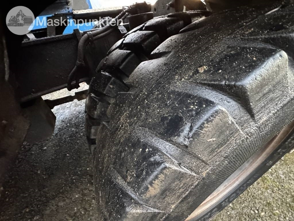 حفار ذو عجلات Hitachi ZX 140 W-3 Med vagn och redskap!: صورة 20 حفار ذو عجلات Hitachi ZX 140 W-3 Med vagn och redskap!: صورة 20