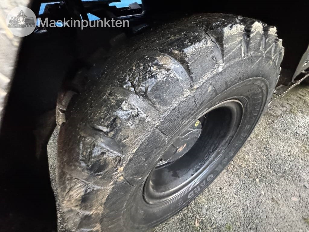 حفار ذو عجلات Hitachi ZX 140 W-3 Med vagn och redskap!: صورة 16 حفار ذو عجلات Hitachi ZX 140 W-3 Med vagn och redskap!: صورة 16