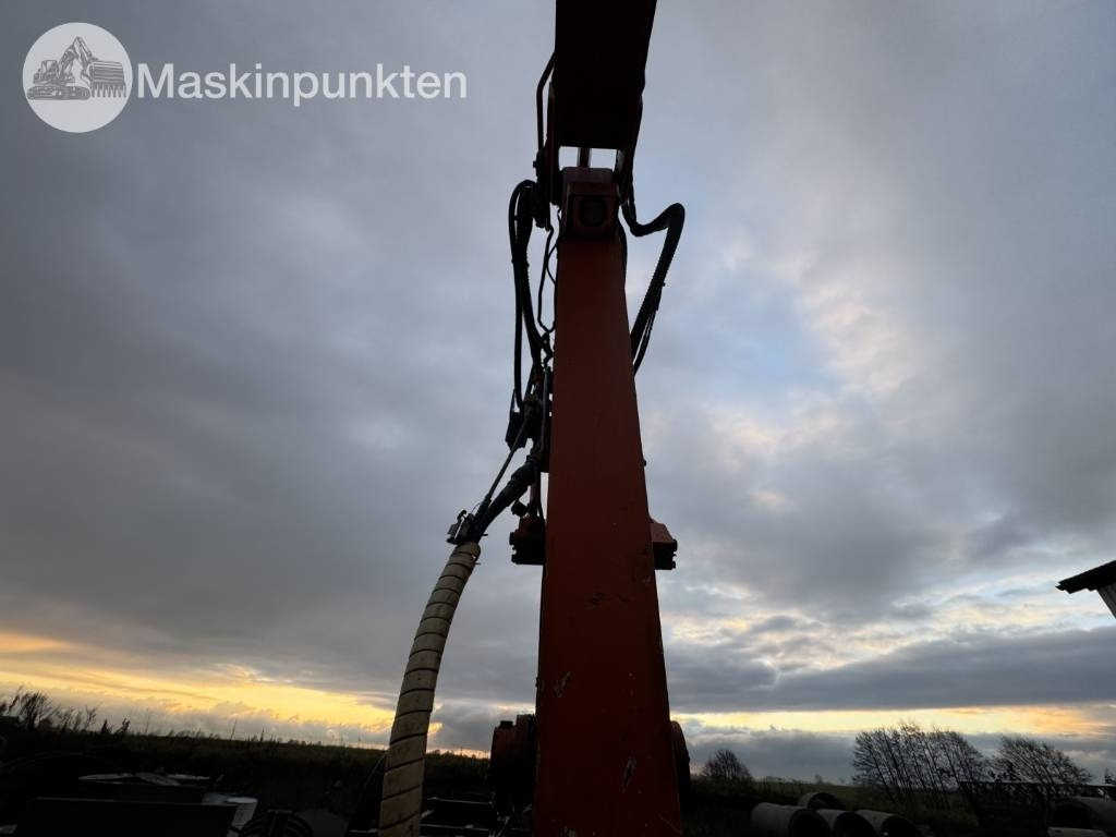 حفار ذو عجلات Hitachi ZX 140 W-3 Med vagn och redskap!: صورة 44 حفار ذو عجلات Hitachi ZX 140 W-3 Med vagn och redskap!: صورة 44