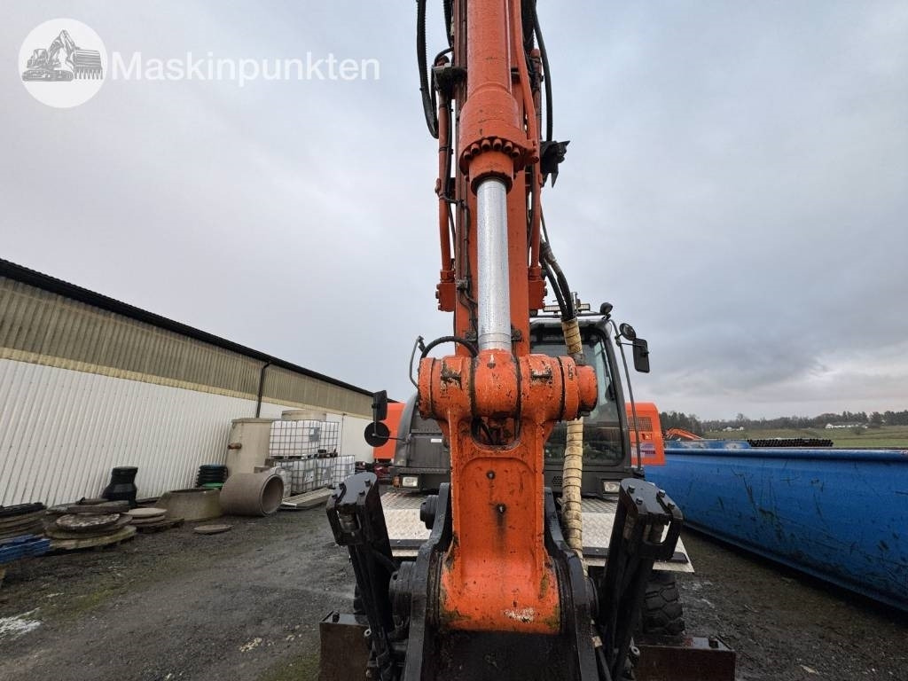حفار ذو عجلات Hitachi ZX 140 W-3 Med vagn och redskap!: صورة 49 حفار ذو عجلات Hitachi ZX 140 W-3 Med vagn och redskap!: صورة 49