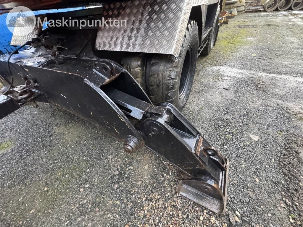 حفار ذو عجلات Hitachi ZX 140 W-3 Med vagn och redskap!: صورة 15 حفار ذو عجلات Hitachi ZX 140 W-3 Med vagn och redskap!: صورة 15