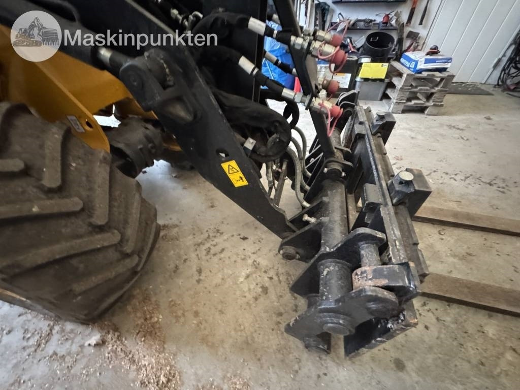 اللودر بعجل JCB 403: صورة 23 اللودر بعجل JCB 403: صورة 23