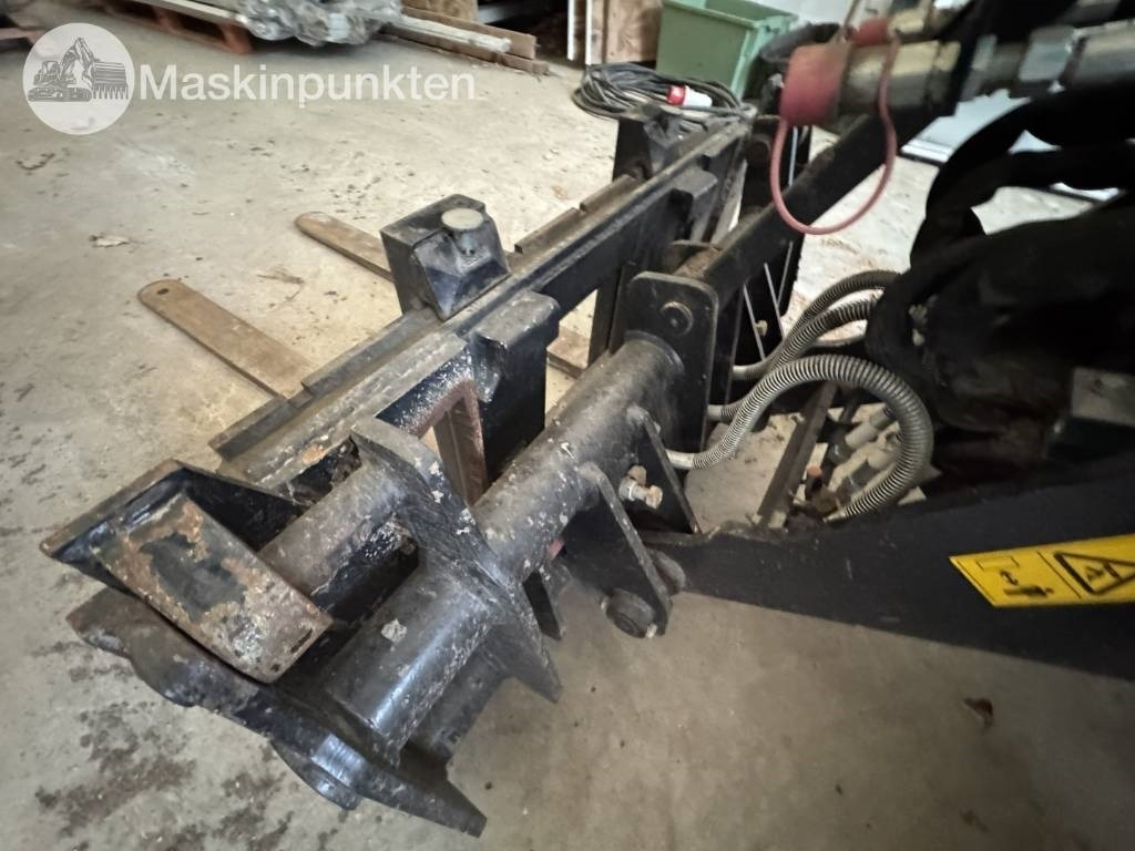 اللودر بعجل JCB 403: صورة 27 اللودر بعجل JCB 403: صورة 27