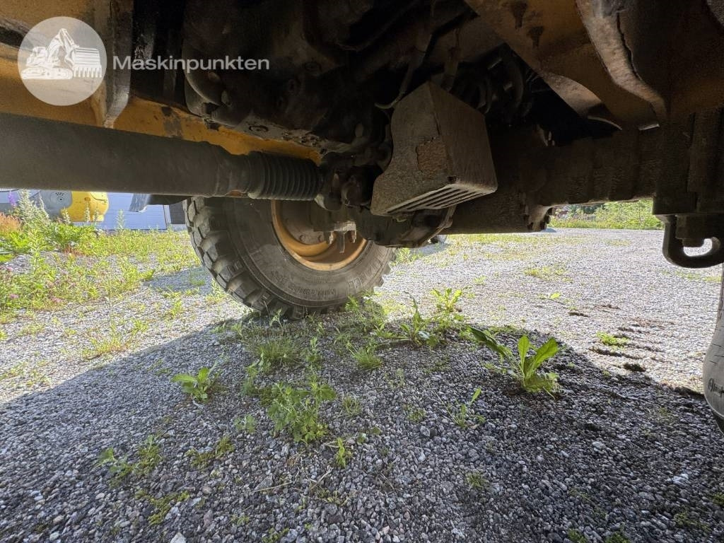 اللودر بعجل JCB 413 K: صورة 10