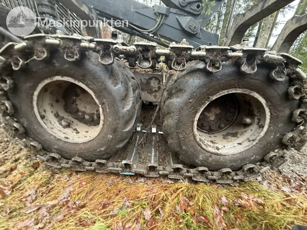 جرار شحن جذوع أشجار الغابات Komatsu 835: صورة 42