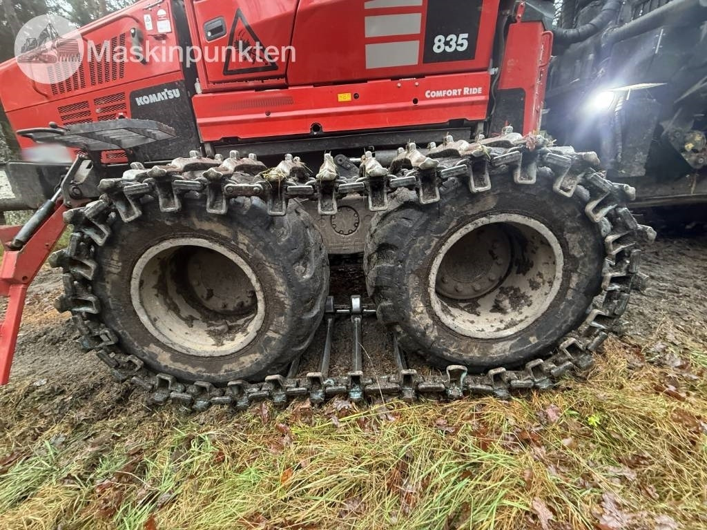 جرار شحن جذوع أشجار الغابات Komatsu 835: صورة 11