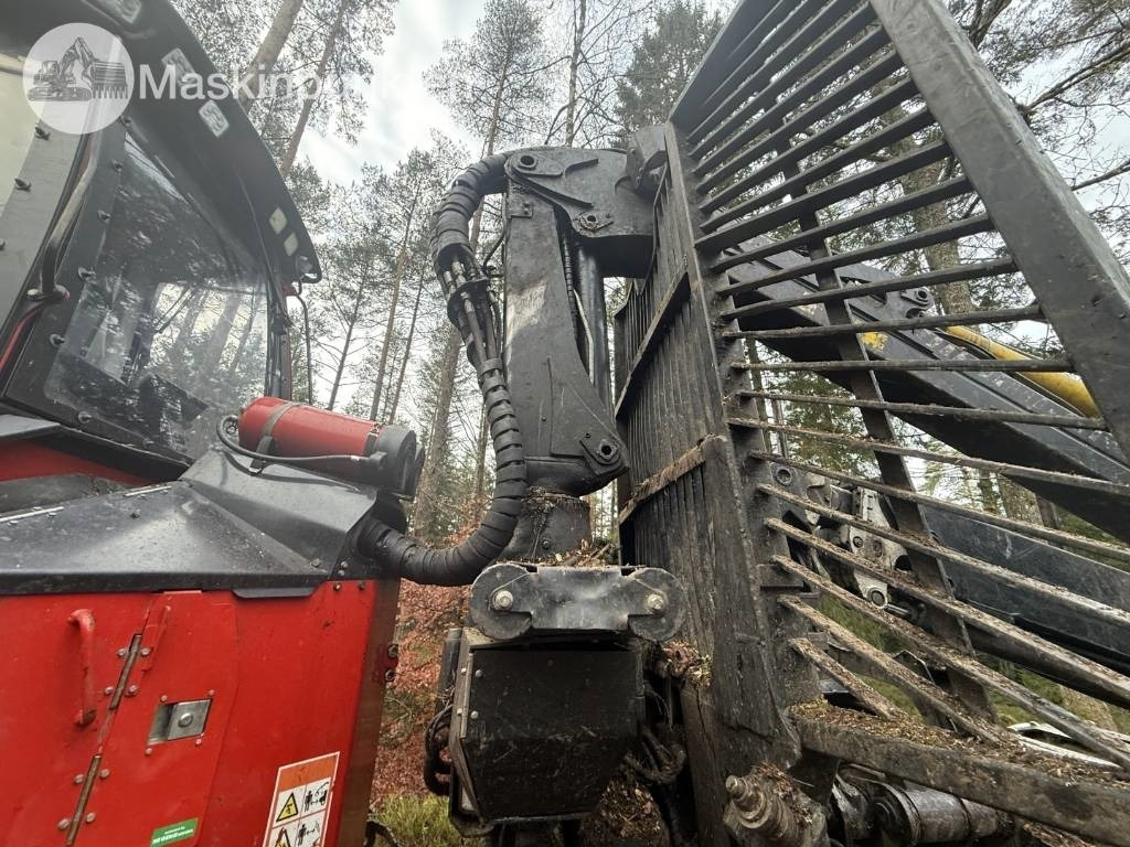 جرار شحن جذوع أشجار الغابات Komatsu 835: صورة 50