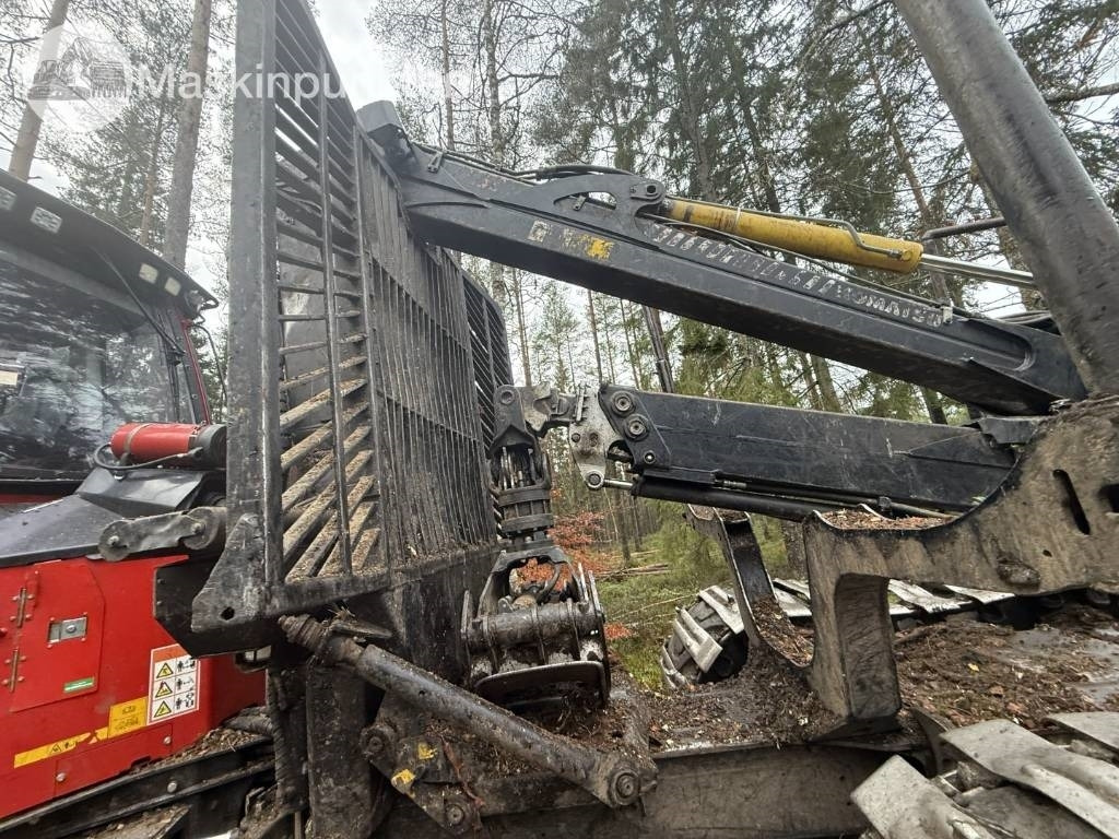 جرار شحن جذوع أشجار الغابات Komatsu 835: صورة 44