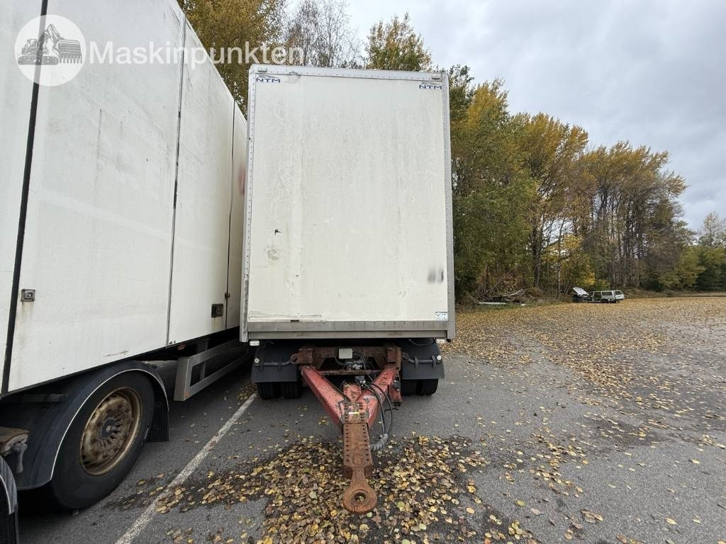 NTM UTP-29/39L-4 - مقطورة بصندوق مغلق: صورة 2 NTM UTP-29/39L-4 - مقطورة بصندوق مغلق: صورة 2