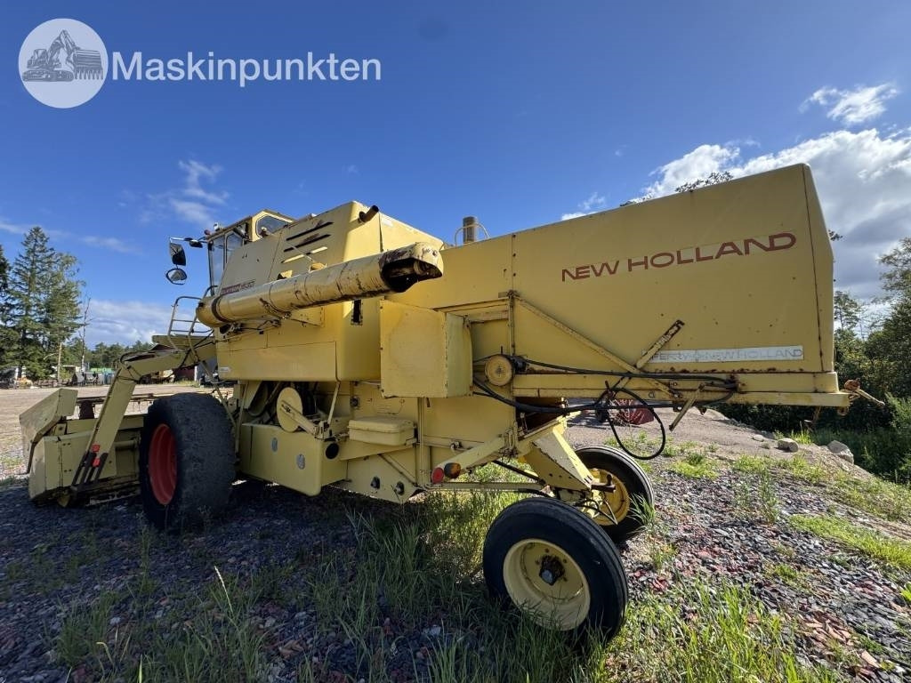 New Holland 1530 - حصادة: صورة 2 New Holland 1530 - حصادة: صورة 2